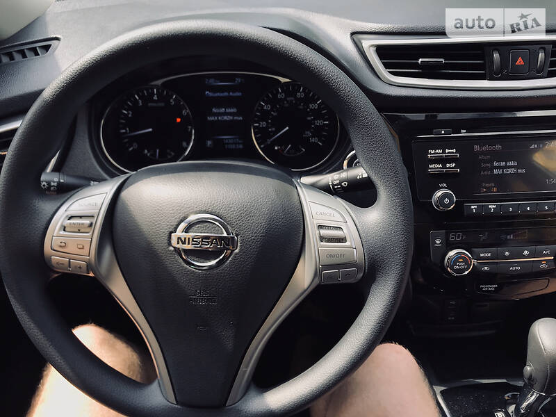 Позашляховик / Кросовер Nissan Rogue 2015 в Луцьку