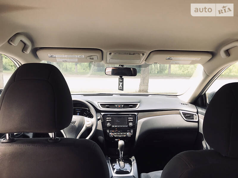 Позашляховик / Кросовер Nissan Rogue 2015 в Луцьку