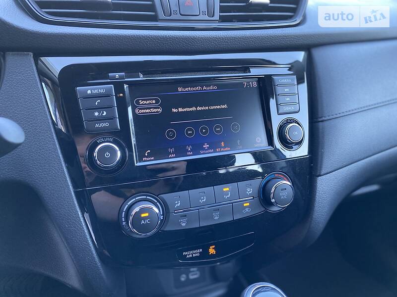 Позашляховик / Кросовер Nissan Rogue 2018 в Києві