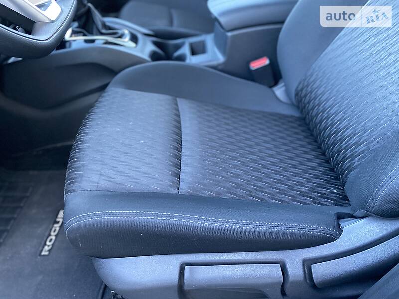 Позашляховик / Кросовер Nissan Rogue 2018 в Києві