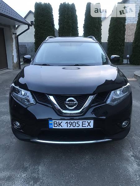 Позашляховик / Кросовер Nissan Rogue 2016 в Києві