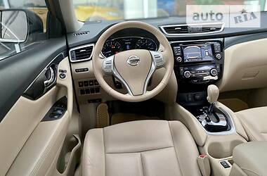 Позашляховик / Кросовер Nissan Rogue 2014 в 