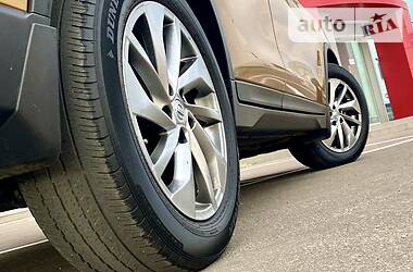 Позашляховик / Кросовер Nissan Rogue 2014 в 