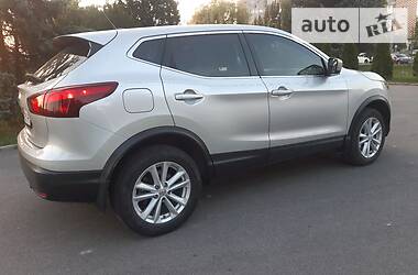 Позашляховик / Кросовер Nissan Rogue 2017 в 