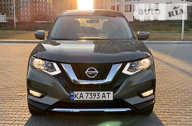 Позашляховик / Кросовер Nissan Rogue 2016 в 