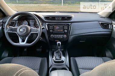 Позашляховик / Кросовер Nissan Rogue 2016 в 
