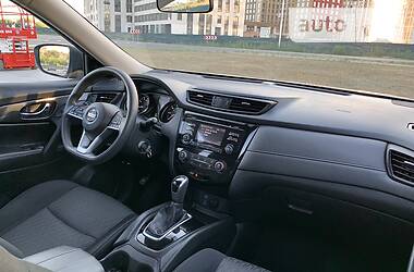 Позашляховик / Кросовер Nissan Rogue 2016 в 