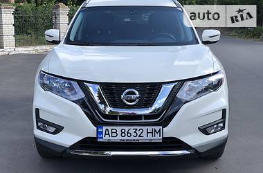 Внедорожник / Кроссовер Nissan Rogue 2016 в Виннице