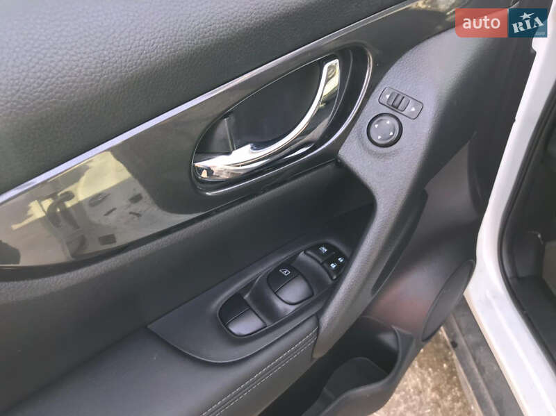 Позашляховик / Кросовер Nissan Rogue 2019 в Одесі