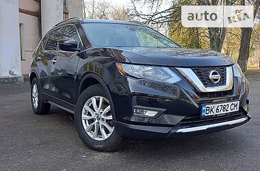 Внедорожник / Кроссовер Nissan Rogue 2017 в Херсоне