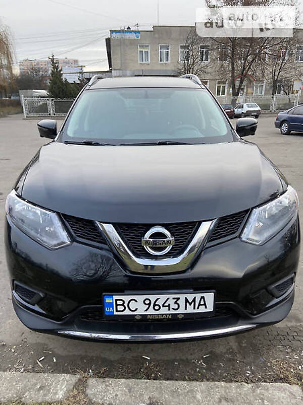 Позашляховик / Кросовер Nissan Rogue 2016 в Львові
