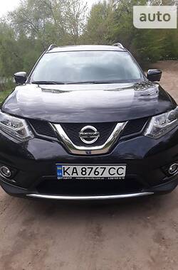 Внедорожник / Кроссовер Nissan Rogue 2016 в Киеве