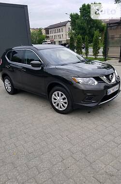 Внедорожник / Кроссовер Nissan Rogue 2015 в 