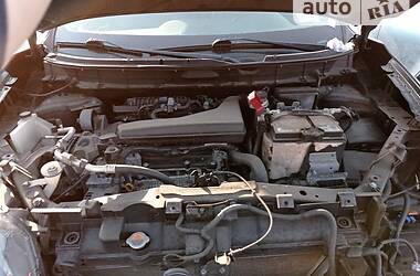 Внедорожник / Кроссовер Nissan Rogue 2015 в 