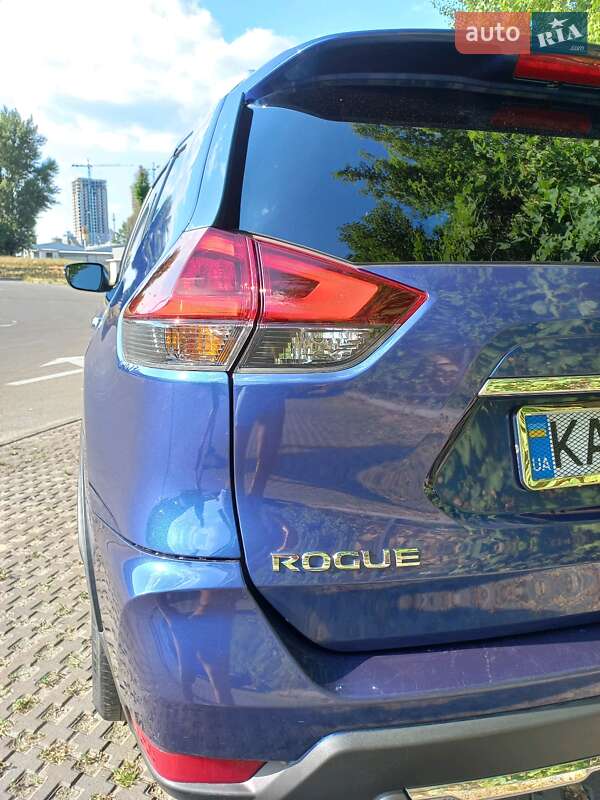 Внедорожник / Кроссовер Nissan Rogue 2017 в Киеве