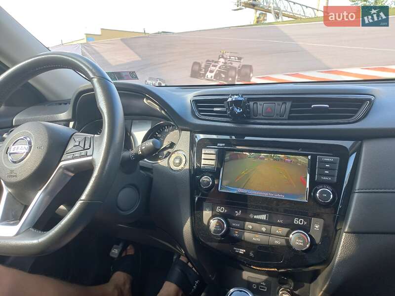 Внедорожник / Кроссовер Nissan Rogue 2017 в Киеве