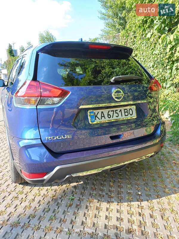 Внедорожник / Кроссовер Nissan Rogue 2017 в Киеве