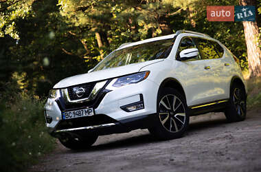 Позашляховик / Кросовер Nissan Rogue 2016 в Львові