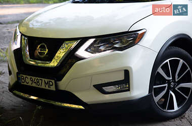 Позашляховик / Кросовер Nissan Rogue 2016 в Львові