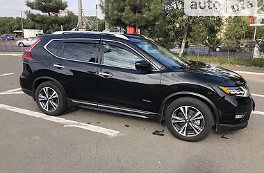 Позашляховик / Кросовер Nissan Rogue 2017 в Одесі