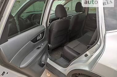 Позашляховик / Кросовер Nissan Rogue 2017 в 
