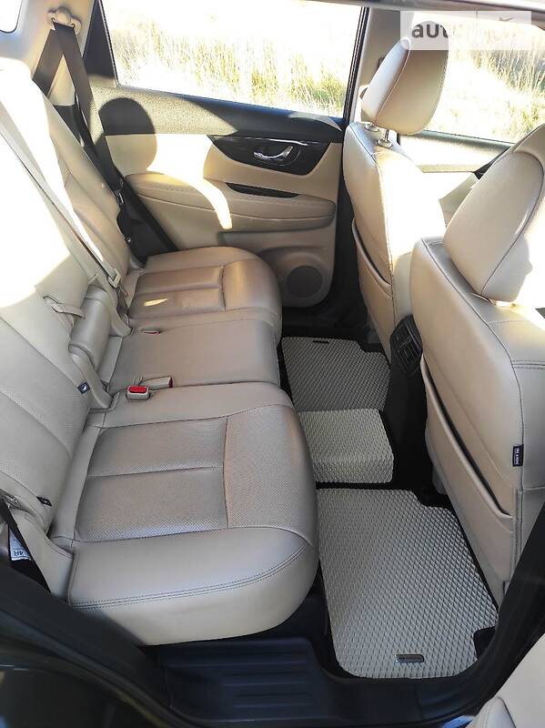 Позашляховик / Кросовер Nissan Rogue 2014 в Рівному