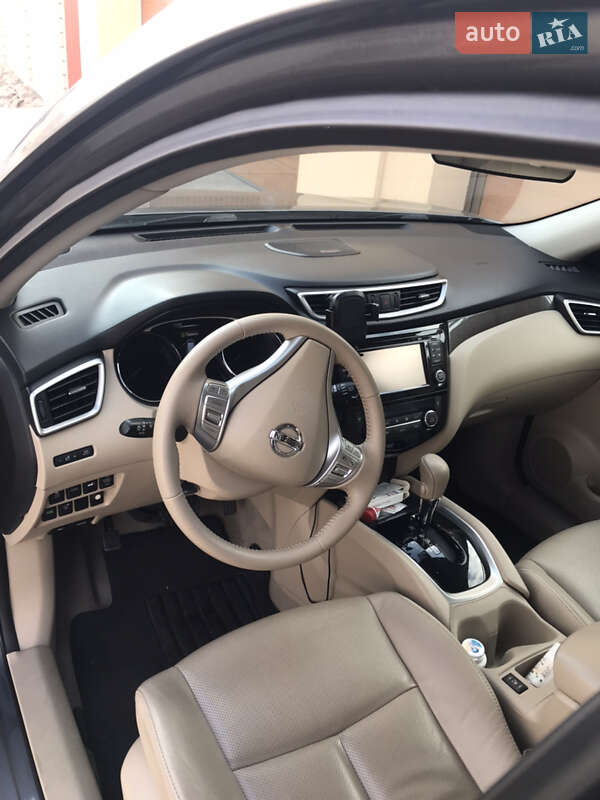 Позашляховик / Кросовер Nissan Rogue 2015 в Одесі