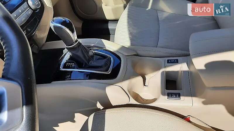 Внедорожник / Кроссовер Nissan Rogue 2019 в Киеве