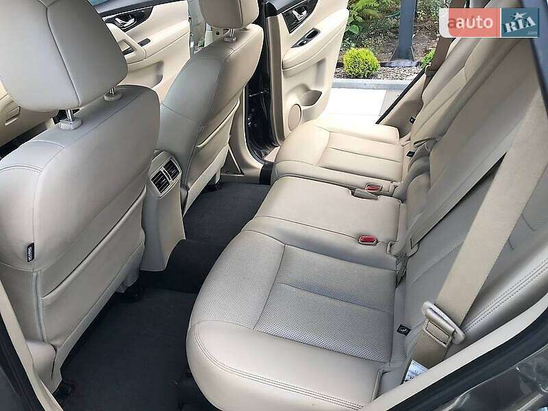 Внедорожник / Кроссовер Nissan Rogue 2019 в Киеве