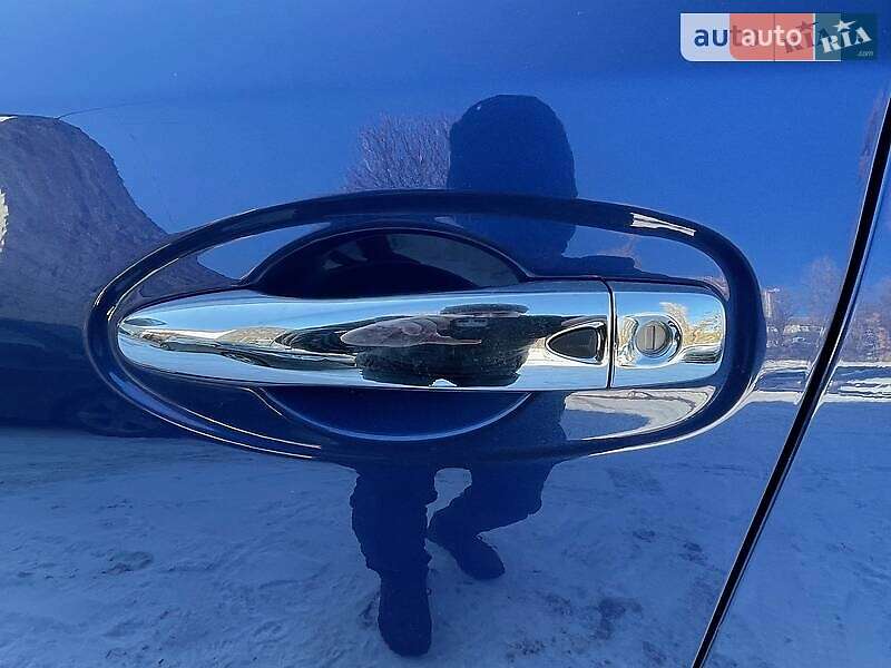 Внедорожник / Кроссовер Nissan Rogue 2019 в Киеве