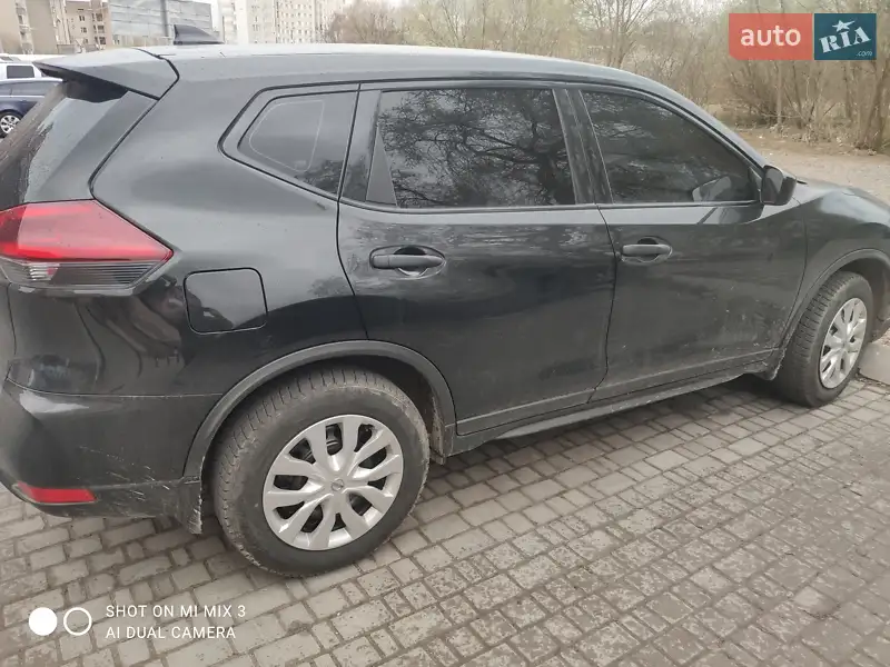 Nissan Rogue 2018 VIN KNMAT2MT5JP555269 фото оголошення 18 з 61