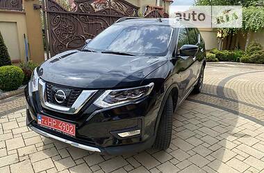 Внедорожник / Кроссовер Nissan Rogue 2017 в 