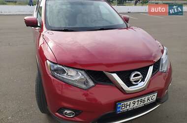 Внедорожник / Кроссовер Nissan Rogue 2016 в Белгороде-Днестровском