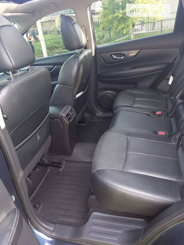 Позашляховик / Кросовер Nissan Rogue 2015 в Тернополі