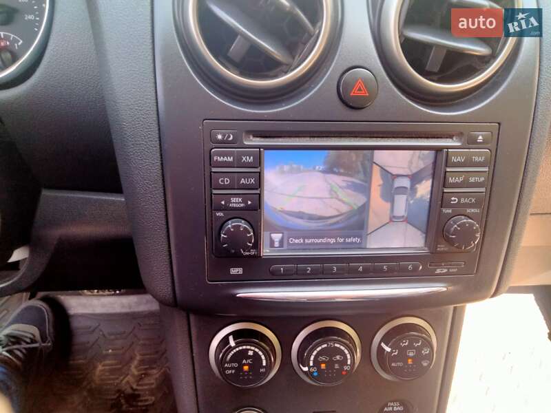 Внедорожник / Кроссовер Nissan Rogue 2012 в Нетешине