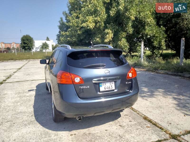 Внедорожник / Кроссовер Nissan Rogue 2012 в Нетешине