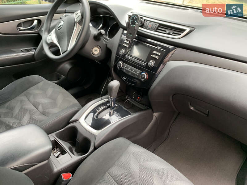 Позашляховик / Кросовер Nissan Rogue 2015 в Хмельницькому