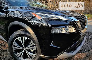 Внедорожник / Кроссовер Nissan Rogue 2020 в 
