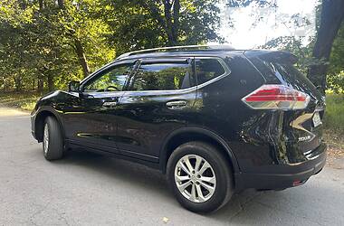 Внедорожник / Кроссовер Nissan Rogue 2016 в 