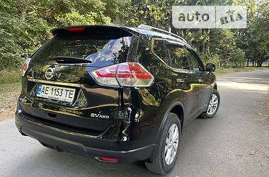 Внедорожник / Кроссовер Nissan Rogue 2016 в 