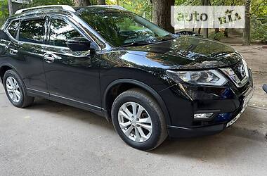 Внедорожник / Кроссовер Nissan Rogue 2016 в 