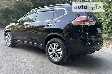 Внедорожник / Кроссовер Nissan Rogue 2016 в 