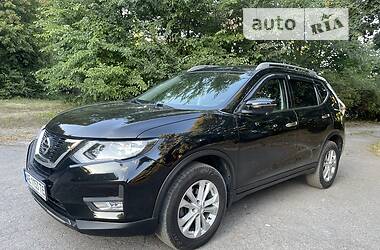 Внедорожник / Кроссовер Nissan Rogue 2016 в 