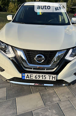 Позашляховик / Кросовер Nissan Rogue 2017 в Дніпрі