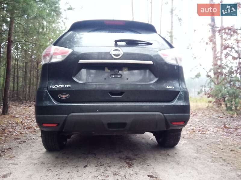 Внедорожник / Кроссовер Nissan Rogue 2016 в Золотоноше