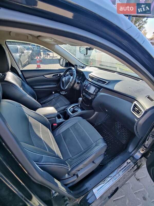 Внедорожник / Кроссовер Nissan Rogue 2016 в Киеве