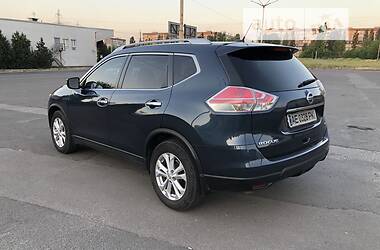 Внедорожник / Кроссовер Nissan Rogue 2014 в Кривом Роге