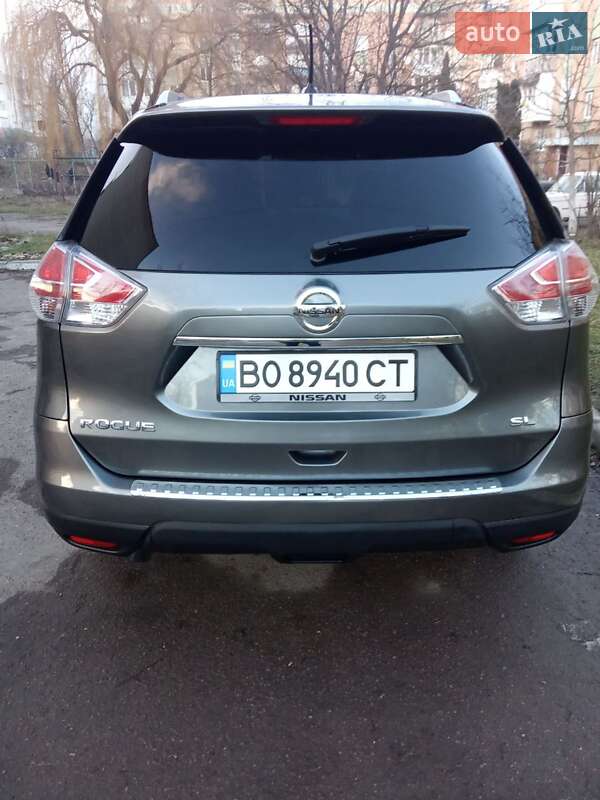 Внедорожник / Кроссовер Nissan Rogue 2015 в Чорткове