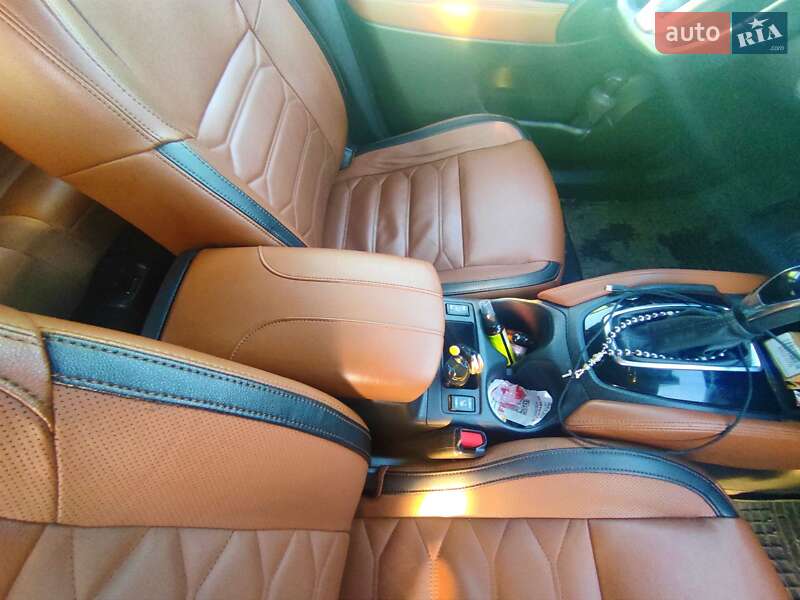 Внедорожник / Кроссовер Nissan Rogue 2019 в Первомайске