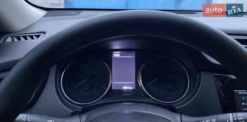 Позашляховик / Кросовер Nissan Rogue 2018 в Вишгороді